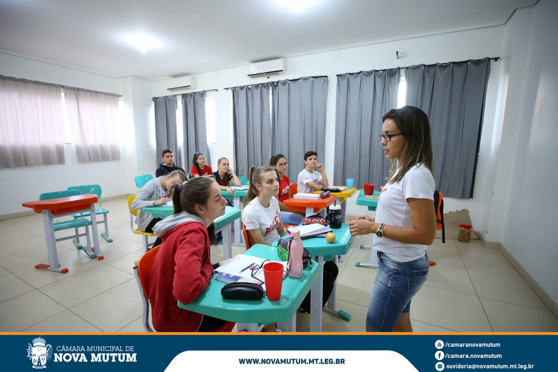 PROFESSORES E COLABORADORES DA ESCOLA PIAGET S O HOMENAGEADOS PELO